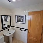 3-bedroom House With A Private Sunny Garden And Community Pool In Near Puerto Banus Vakantiehuis Marbella