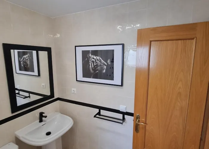 3-Bedroom House With A Private Sunny Garden And Community Pool In Marbella Near Puerto Banus Casa vacanze Marbella