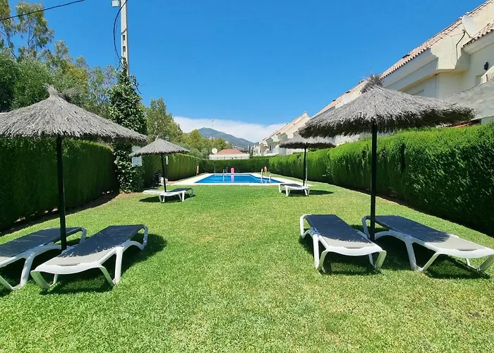 3-Bedroom House With A Private Sunny Garden And Community Pool In Marbella Near Puerto Banus Casa vacanze Marbella
